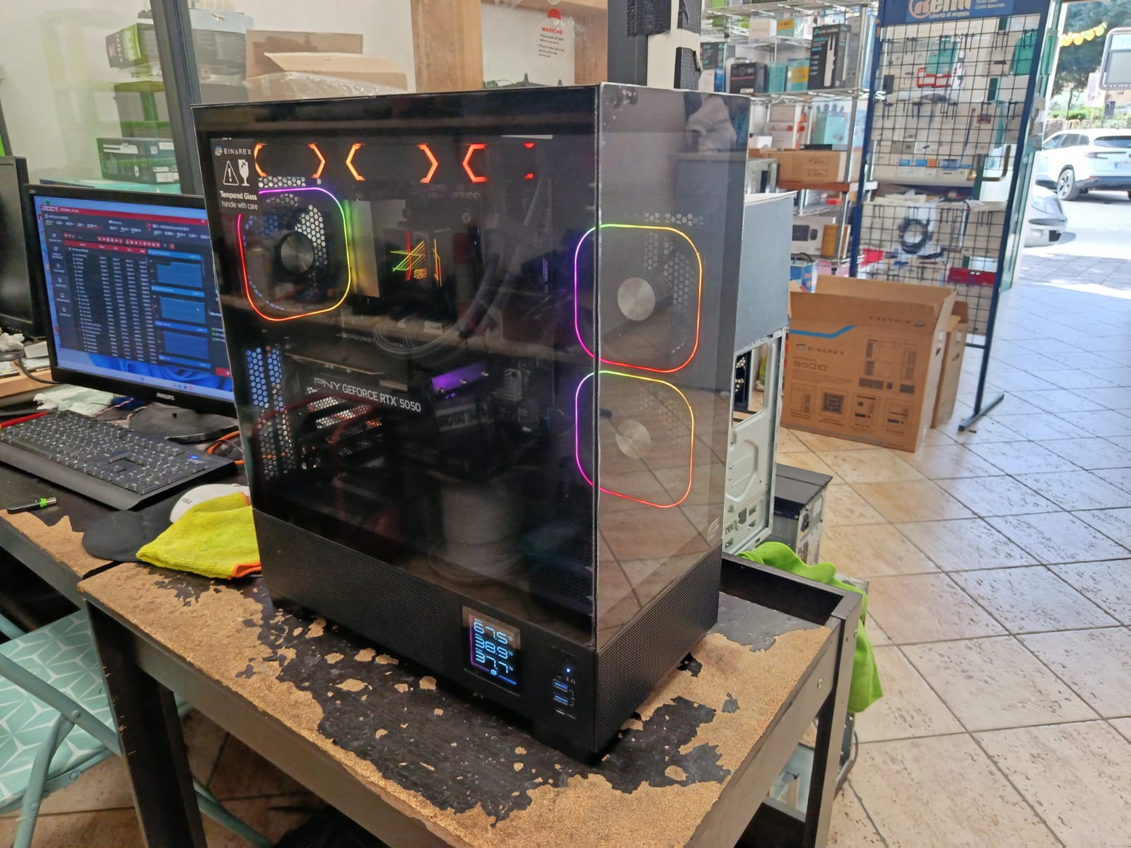 PC Gaming PNY RTX 5050 RGB Arancio
